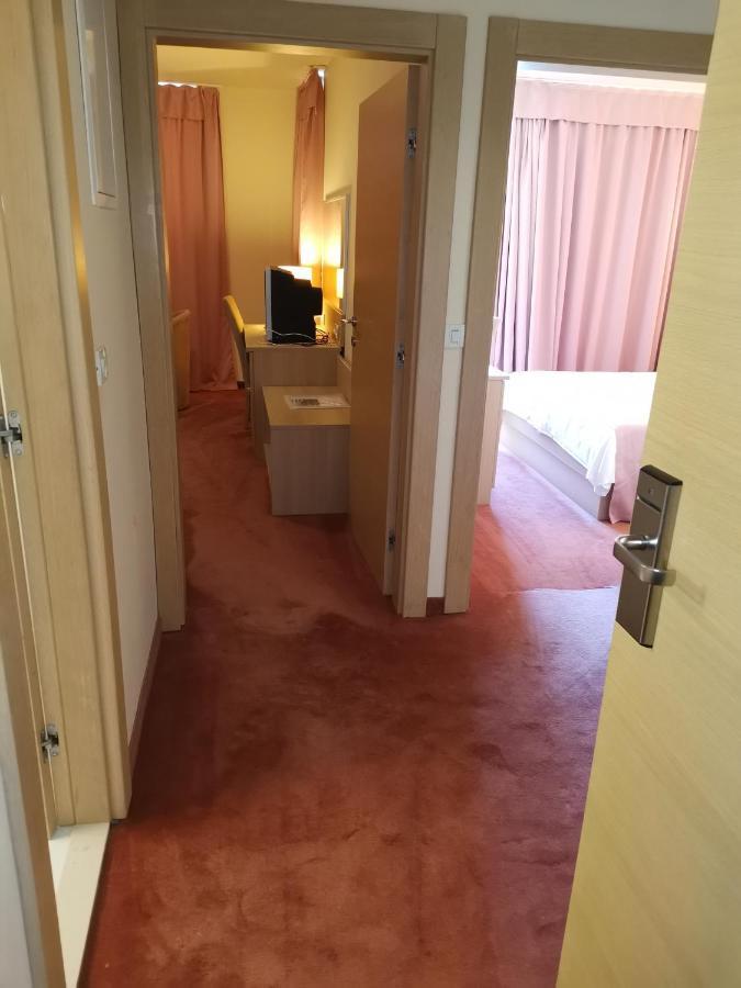Hotel Quercus Drvenik  Εξωτερικό φωτογραφία