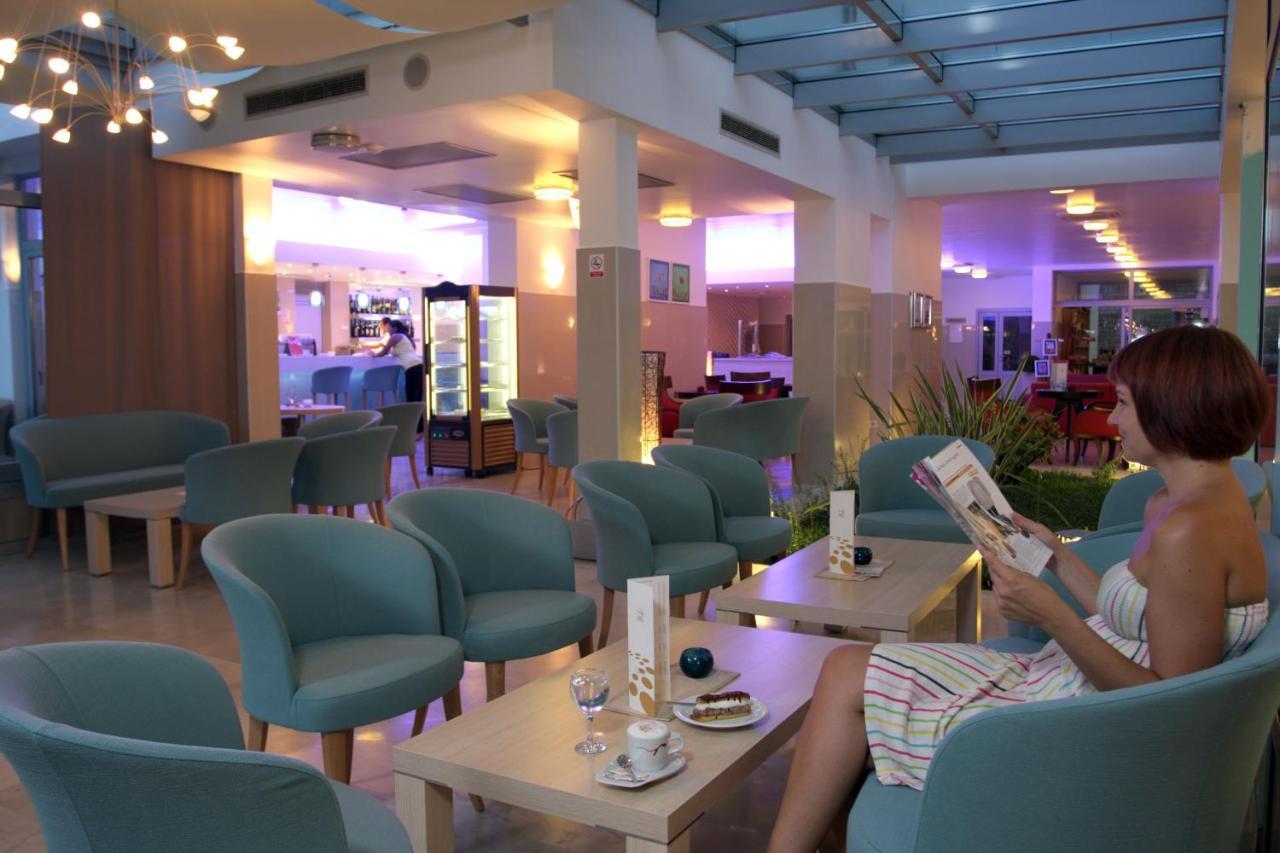Hotel Quercus Drvenik  Εξωτερικό φωτογραφία